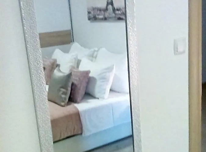 Blue Lagoon Τρογκίρ