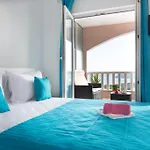 Blue Lagoon 特罗吉尔