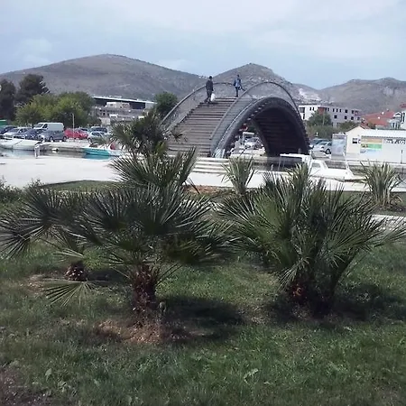 Blue Lagoon Apartman *