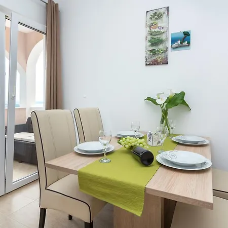 Blue Lagoon تروغير