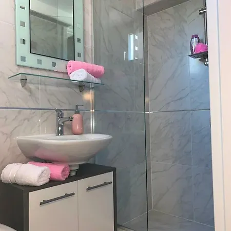 شقة Blue Lagoon تروغير