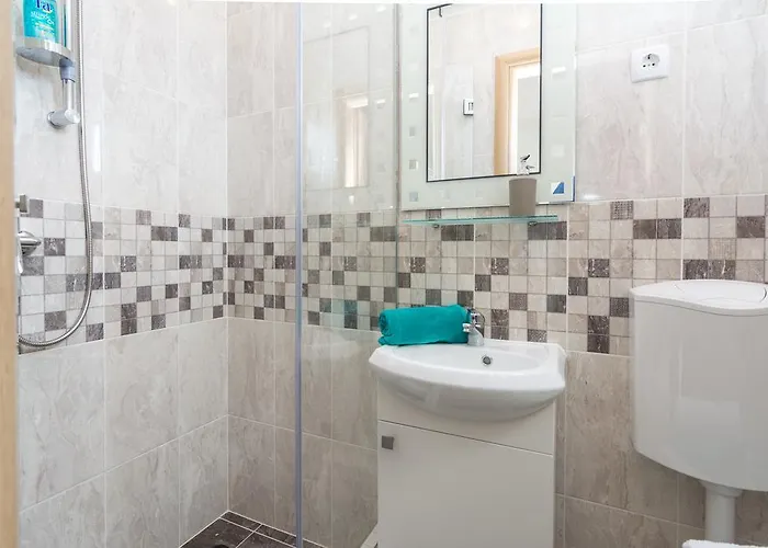 Blue Lagoon Daire Trogir